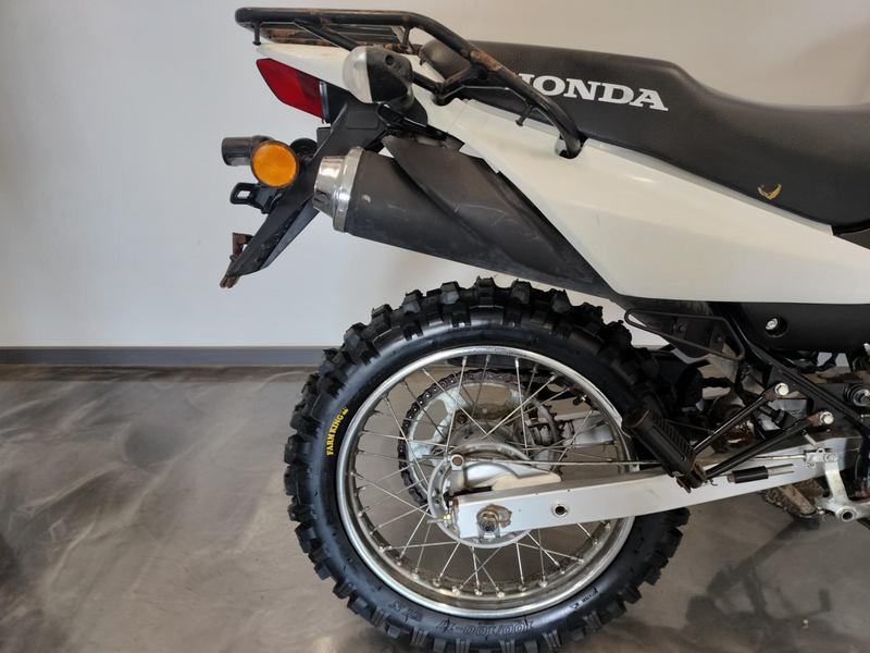 2022 Honda XR150LEKJ