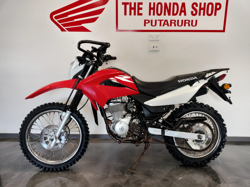 2022 Honda XR150LEKJ