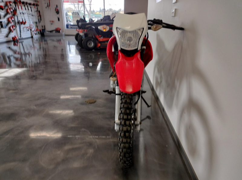 2018 Honda XR150LJN : Stock