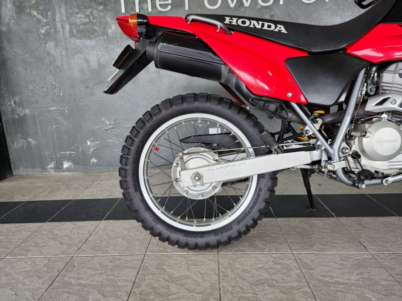 2004 Honda XR250 Tornado : Stock