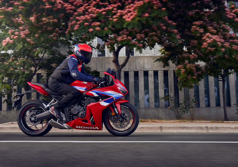 Honda CBR650R E-Clutch 6-speed