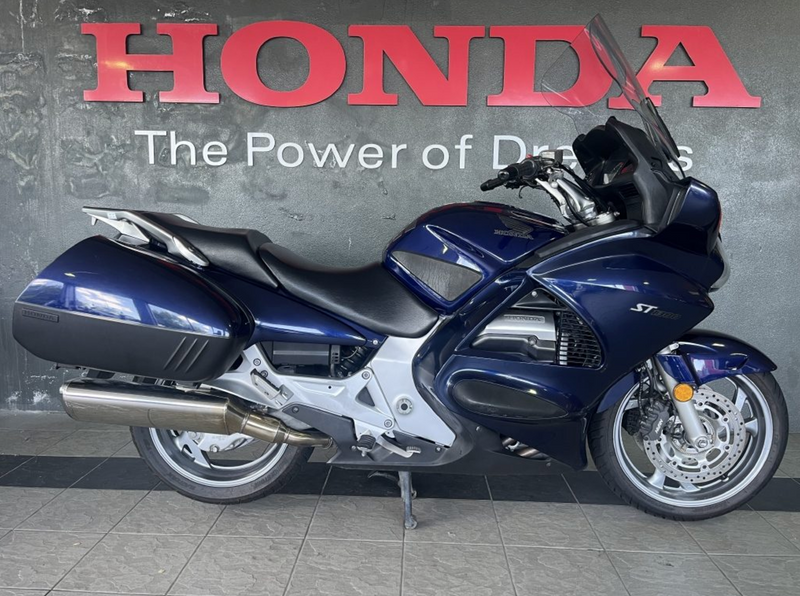 2005 Honda ST1300 : Stock